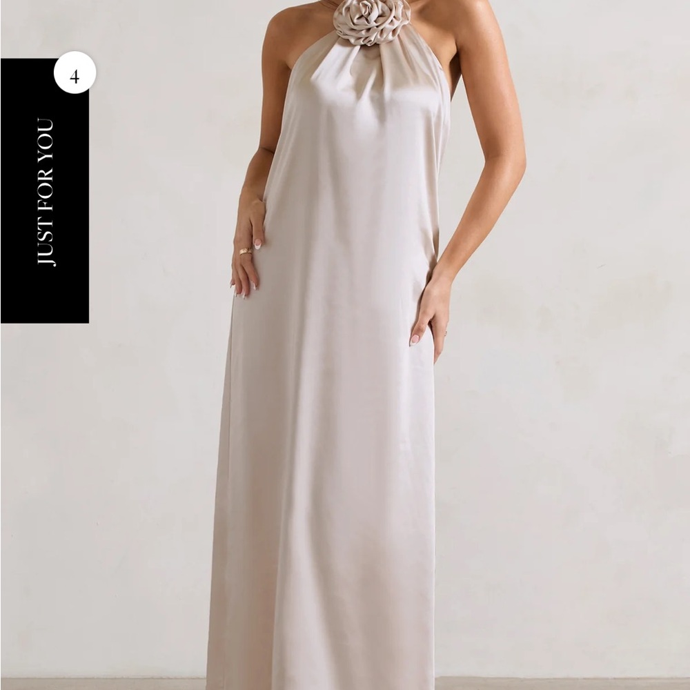 CLUB L LONDON: EVERLEIGH
CREAM SATIN RELAXED FIT MAXI COLUMN DRESS WITH CORSAGE